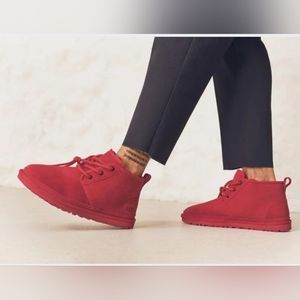 NEW UGG NEUMEL SAMBA RED Suede Low Boots 3236 Mens Size 9 Womens 10